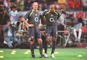 Images Dated 20th September 2005: Thierry Henry and Dennis Bergkamp (Arsenal). Ajax 0: 1 Arsenal