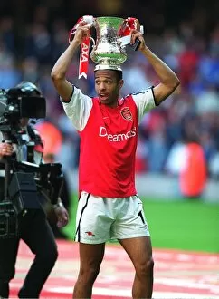 Arsenal v Chelsea FA Cup Final Collection: Thierry Henry with the FA Cup after the match