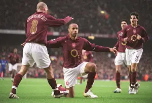 Thierry Henry and Freddie Ljungberg's Historic 7-0 Celebration: Arsenal's Glory at Highbury