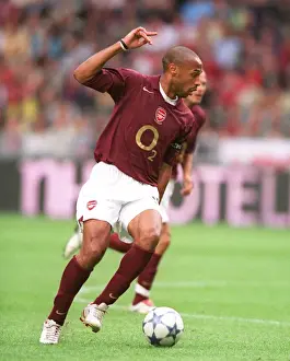 Thierry Henry Leads Arsenal to Glory: 2-1 Victory over Porto, Amsterdam Tournament 2005