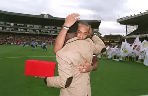 Thierry Henry is presented with a golden cannon by Ian Wright for becoming Arsenals all time record goalscorer. Arsenal 1: 0 Manchester City. FA Premier League. Arsenal Stadium, Highbury, London, 22 / 10 / 05. Credit: Arsenal Football Club /