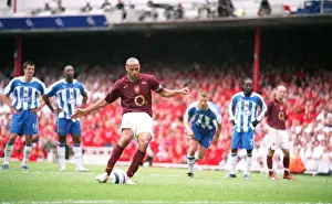 Thierry Henry scores Arsenals 4th goal his 3rd from the penalty spot