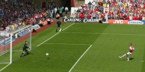 Thierry Henry scores from the penalty spot for Arsenal