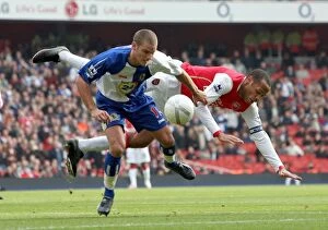 Arsenal v Blackburn Rovers - FA Cup 2006-07 Collection: Thierry Henry vs. David Bentley: Stalemate at Emirates Stadium - FA Cup 5th Round, Arsenal vs