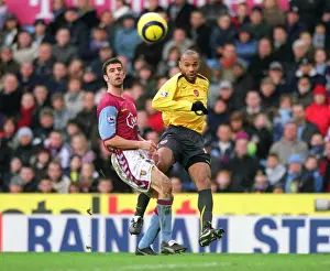 Thierry Henry vs Mark Delaney: Stalemate at Villa Park, Arsenal vs Aston Villa, FA Premiership, 31/12/05