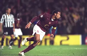 Thierry Henry's Double: Arsenal's 2-0 Victory Over Juventus in the UEFA Champions League Quarterfinals, Highbury, 2006