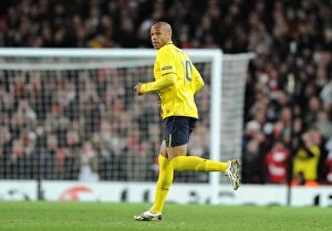 Arsenal v Barcelona 2009-10 Collection: Thierry Henry's Emotional Return: Arsenal vs. Barcelona, 2010 UEFA Champions League Quarterfinal