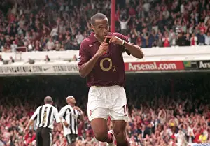 Thierry Henry's Epic Penalty: Arsenal's 2-0 Victory Over Newcastle United, FA Premier League, 2005