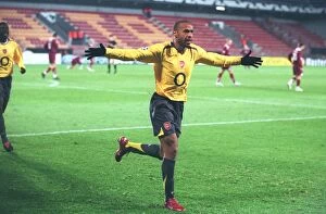 Images Dated 19th October 2005: Thierry Henry's Euphoric First Goal: Arsenal's 2-0 Lead Over Sparta Prague in the UEFA Champions