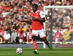Thomas Partey in Action: Arsenal vs. Tottenham Rivalry at Emirates Stadium, Premier League 2022-23