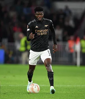PSV Eindhoven V Arsenal 2022-23 Prints: Thomas Partey in Action: Arsenal vs. PSV Eindhoven - UEFA Europa League 2022-23