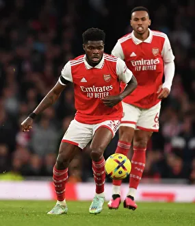 Thomas Partey in Action: Arsenal vs. Brentford, Premier League 2022-23
