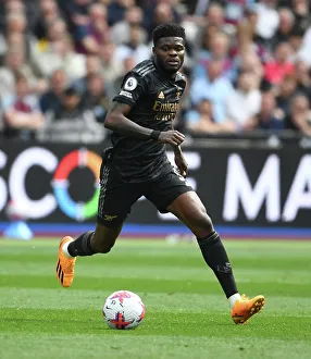Thomas Partey in Action: Arsenal vs. West Ham United, Premier League 2022-23