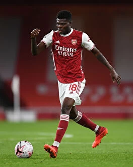 Images Dated 25th October 2020: Thomas Partey in Action: Arsenal vs Leicester City, Premier League 2020-21 (Behind Closed Doors)