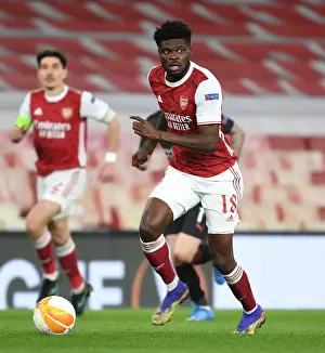 Thomas Partey Alone: Arsenal's Empty Emirates Stadium in UEFA Europa League Quarterfinal vs Slavia Praha