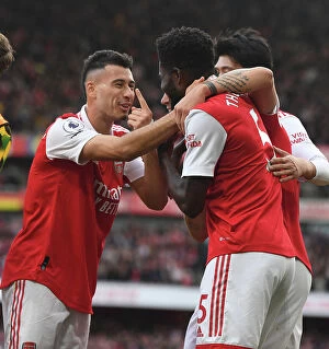 Arsenal v Nottingham Forest 2022-23 Collection: Thomas Partey and Gabriel Martinelli Celebrate Arsenal's Fourth Goal vs. Nottingham Forest (2022-23)