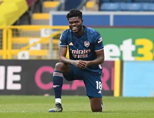 Thomas Partey Kneels: Burnley vs. Arsenal, Empty Turf Moor - Premier League 2020-21