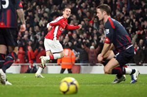 Arsenal v Bolton 2009-10 Collection: Thomas Vermaelen celebrates scoring Arsenals 3rd goal. Arsenal 4: 2 Bolton Wanderers