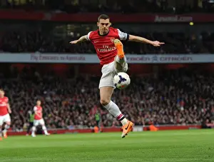 Thomas Vermaelen Focuses in Arsenal's Battle Against West Ham United (2013/14)