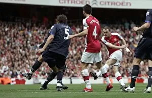 Arsenal v Blackburn Rovers 2009-10 Gallery: Thomas Vermaelen scores Arsenals 1st goal