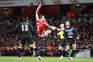 Thomas Vermaelen scores Arsenals goal under pressure from Ji-Sung Park