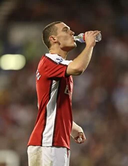 Images Dated 26th September 2009: Thomas Vermaelen's Goal: Arsenal's 1-0 Victory Over Fulham in the Barclays Premier League