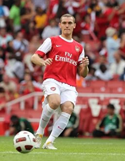 Arsenal v AC Milan 2010-11 Collection: Thomas Vermalen (Arsenal). Arsenal 1: 1 AC Milan. Emirates Cup Pre Season