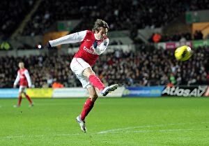 Swansea City v Arsenal 2011-12 Collection: Tomas Rosicky in Action: Swansea City vs. Arsenal, Premier League 2011-12