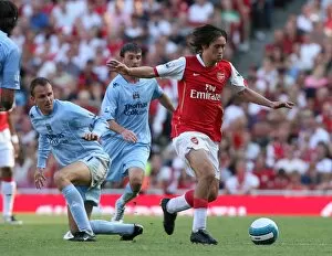 Images Dated 25th August 2007: Tomas Rosicky (Arsenal) Dietmar Hamann (Man City)