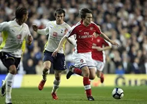 Tottenham Hotspur v Arsenal 2009-10 Collection: Tomas Rosicky (Arsenal) Gareth Bale (Tottenham). Tottenham Hotspur 2: 1 Arsenal