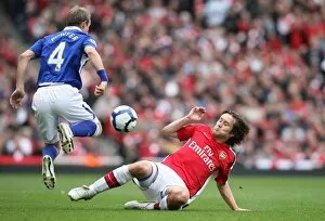 Images Dated 17th October 2009: Tomas Rosicky (Arsenal) Lee Bowyer (Birmingham)
