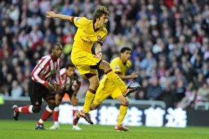 Sunderland v Arsenal 2010-11 Collection: Tomas Rosicky (Arsenal) shoots over the bar from the penalty spot. Sunderland 1: 1 Arsenal