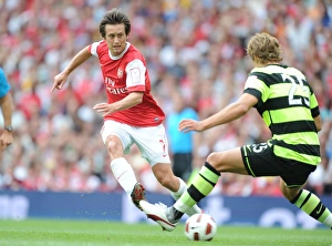Tomas Rosicky (Arsenal) Thomas Rogne (Celtic). Arsenal 3:2 Celtic. Emirates Cup Tomas Rosicky (Arsenal) Thomas Rogne (Celtic). Arsenal 3:2 Celtic. Emirates Cup