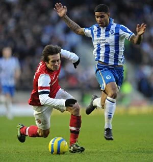 Images Dated 26th January 2013: Tomas Rosicky Outmaneuvers Liam Bridcutt: FA Cup Showdown