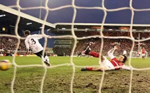 Fulham v Arsenal 2007-8 Gallery: Tomas Rosicky slides in to score the 3rd Arsenal goal