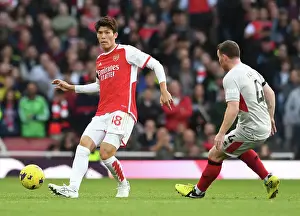 Tomiyasu's Star Performance: Arsenal Overpowers Sheffield United (2023-24)