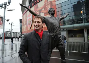 Tony Adams Unveils His Arsenal Legends Statue at Emirates Stadium (2011)