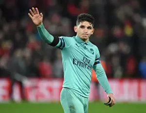 Torreira Applauds Arsenal Fans After Intense Liverpool Showdown (Premier League 2018-19)