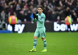 West Ham United V Arsenal 2018-19 Prints: Torreira Applauds Arsenal Fans: West Ham United vs Arsenal FC, Premier League 2018-19