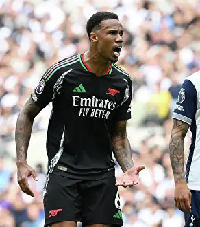 Tottenham Hotspur V Arsenal 2024-25 Prints: Tottenham Hotspur FC v Arsenal FC - Premier League