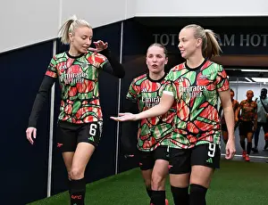Tottenham Hotspur Women V Arsenal Women 2024-25 Prints: Tottenham Hotspur v Arsenal - Barclays Women's Super League