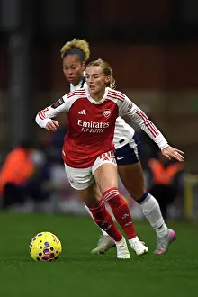 Tottenham Hotspur Women V Arsenal Women 2025-26 Prints: Tottenham Hotspur v Arsenal - Barclays Women's Super League Tottenham Hotspur v Arsenal - Barclays Women's