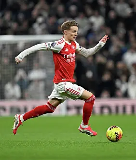 Tottenham Hotspur V Arsenal 2025-26 Prints: Tottenham Hotspur v Arsenal - Premier League