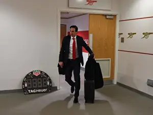 Unai Emery in Arsenal Changing Room Before Arsenal vs Manchester United (2018-19)