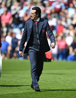 Burnley V Arsenal 2018-19 Prints: Unai Emery: Arsenal Coach Ahead of Burnley vs Arsenal (2018-19)