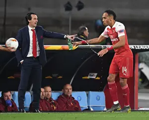 Napoli V Arsenal 2018-19 Prints: Unai Emery Coaches Aubameyang in Napoli's Stadio San Paolo