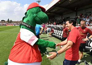 United We Stand: Emery and Gunnersaurus Before Borehamwood Friendly