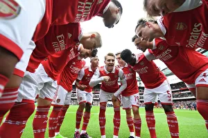 Unity Before Battle: Arsenal FC vs Leeds United, Premier League 2022-23 - The Arsenal Team Huddle