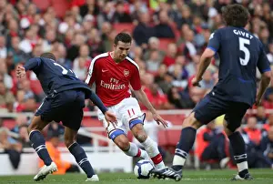 Arsenal V Blackburn Rovers 2009-10 Prints: Unstoppable Van Persie: Arsenal's 6-2 Thrashing of Blackburn Rovers