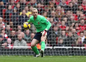 Arsenal V Fulham 2008-9 Prints: Unyielding Almunia: Arsenal's Heroic Goalkeeper in the 0-0 Battle Against Fulham (Feb 2009)